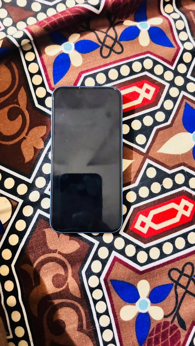 Apple iPhone 13 6