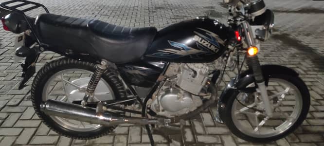 Suzuki GS 150 2021