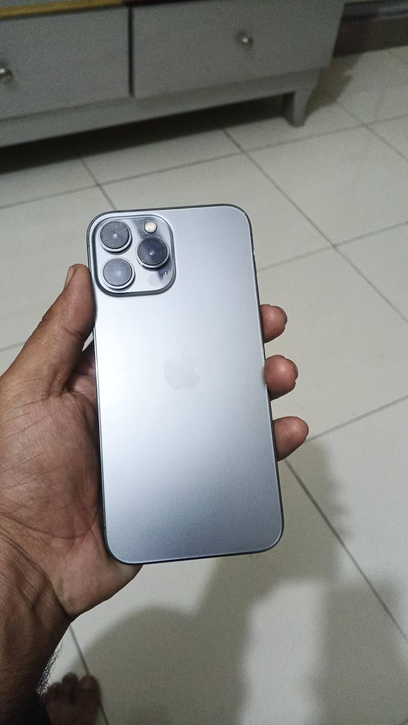 Apple iPhone 13 Pro Max 6