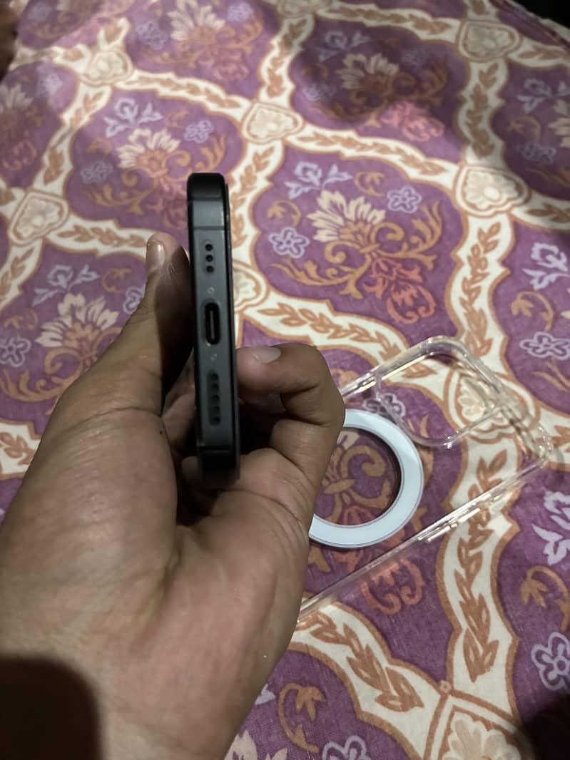 Apple iPhone 15 Pro 1
