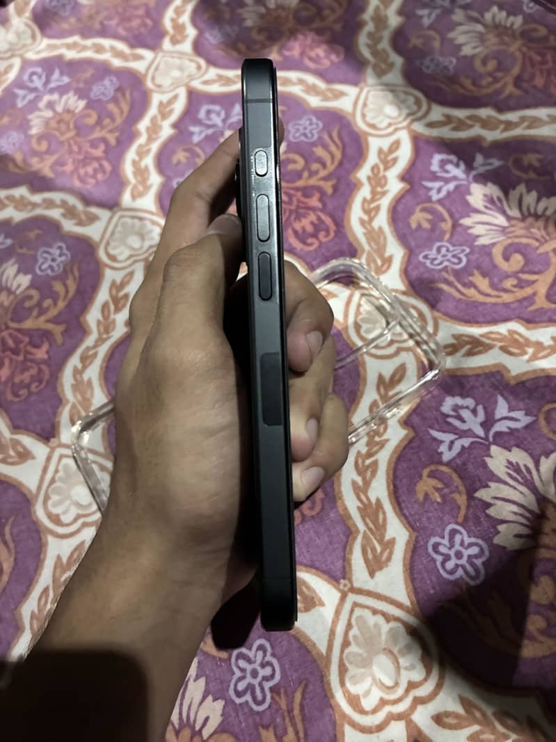 Apple iPhone 15 Pro 5