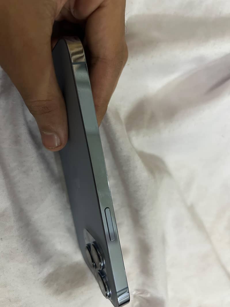 Apple iPhone 13 Pro 3
