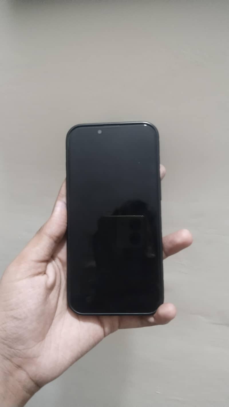 Apple iPhone 14 3