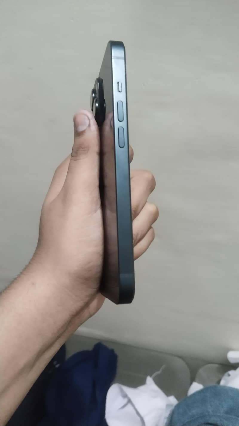 Apple iPhone 14 4