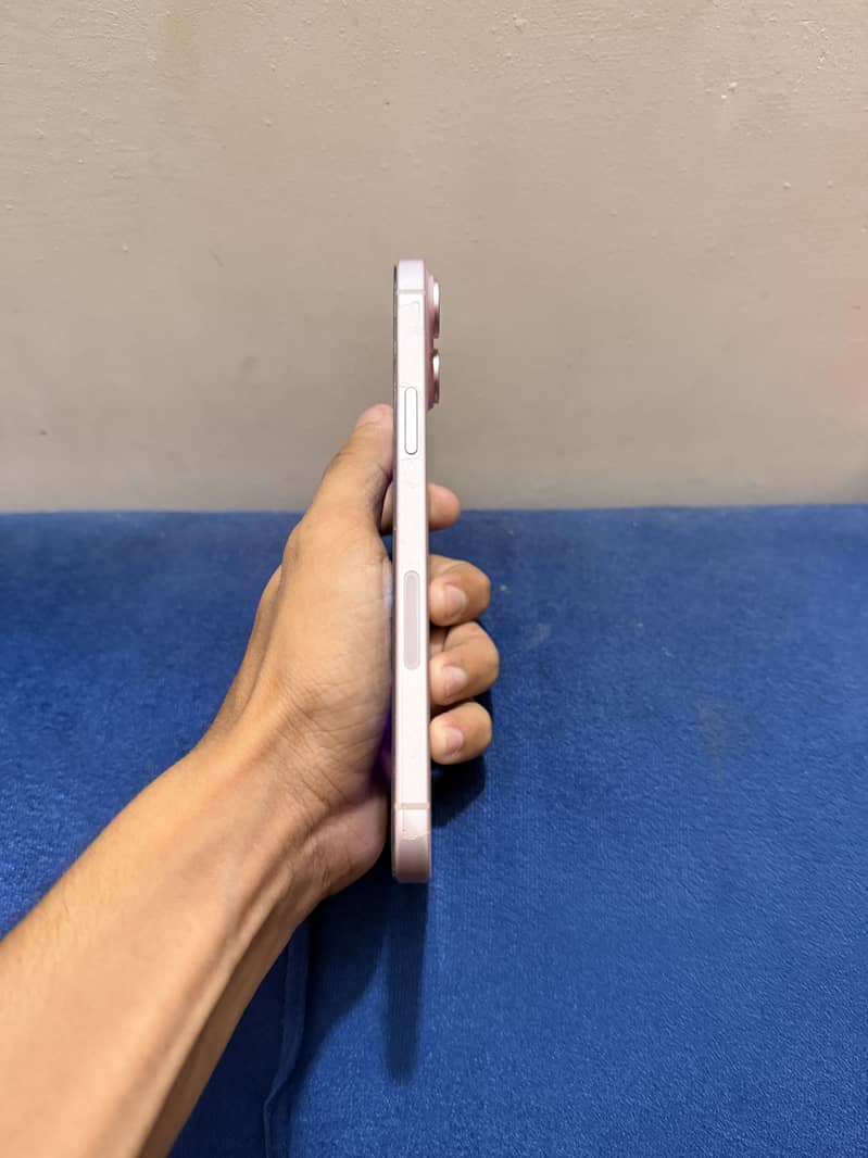 Apple iPhone 15 plus 2