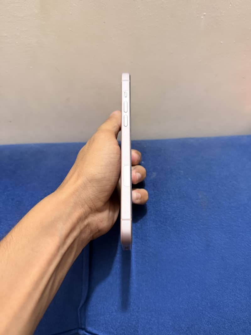 Apple iPhone 15 plus 3