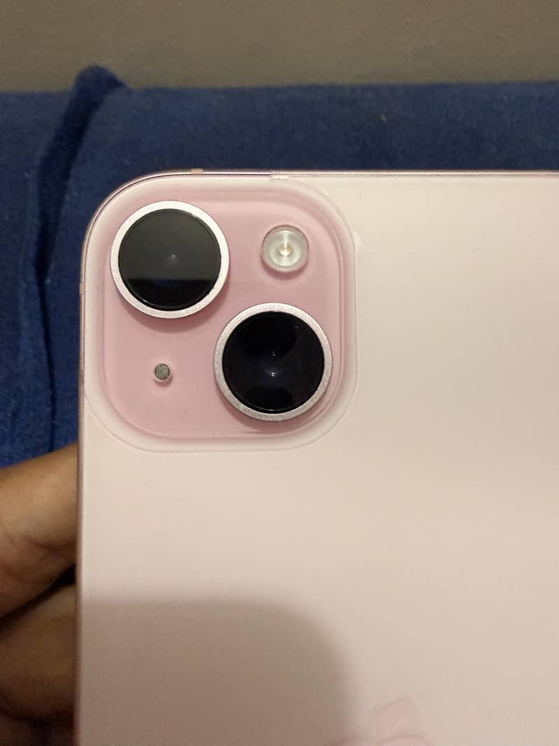 Apple iPhone 15 plus 4