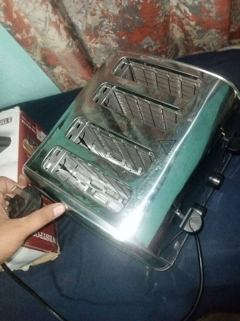 4pca black&dacker toaster imported 1