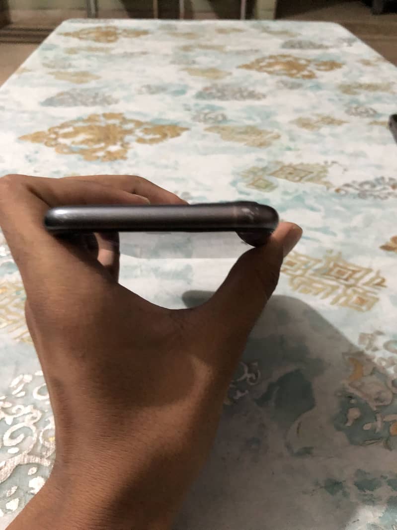 Apple iPhone 11 2