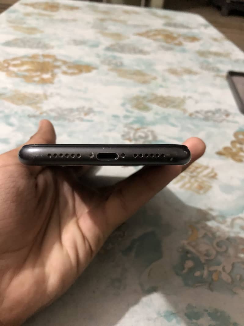 Apple iPhone 11 5