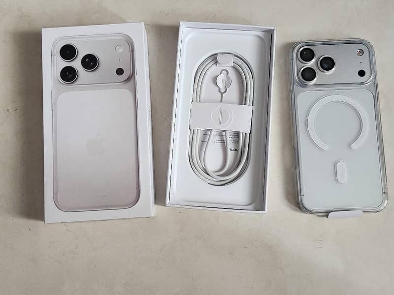 Apple iPhone 17 Pro Max 0