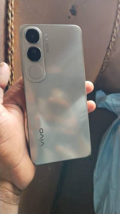 Vivo Y200 8/128