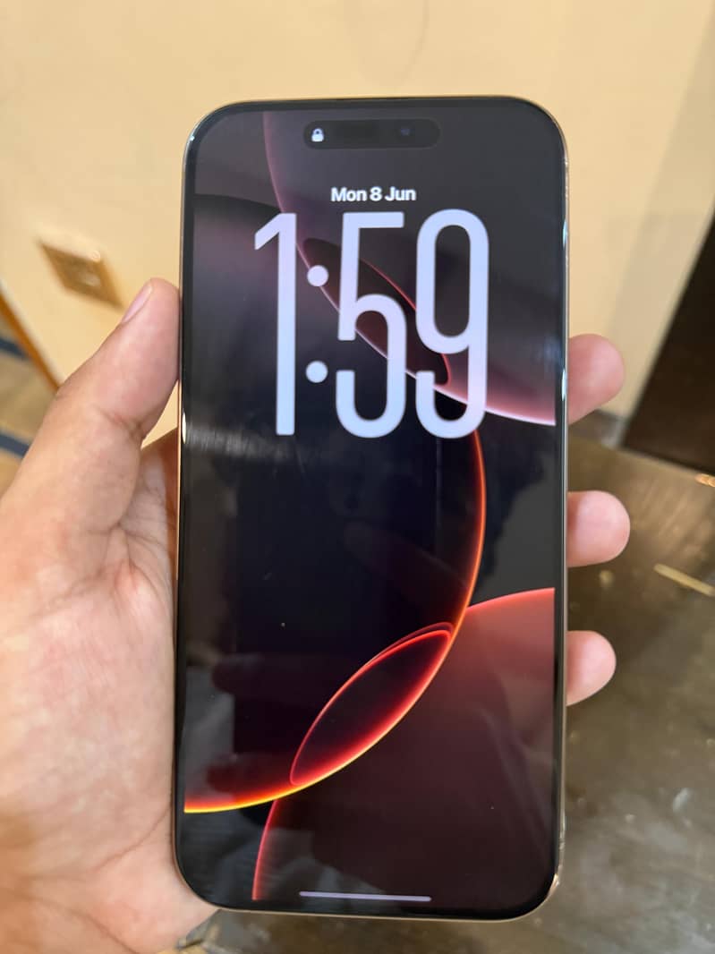 iPhone 16 Pro Max 3