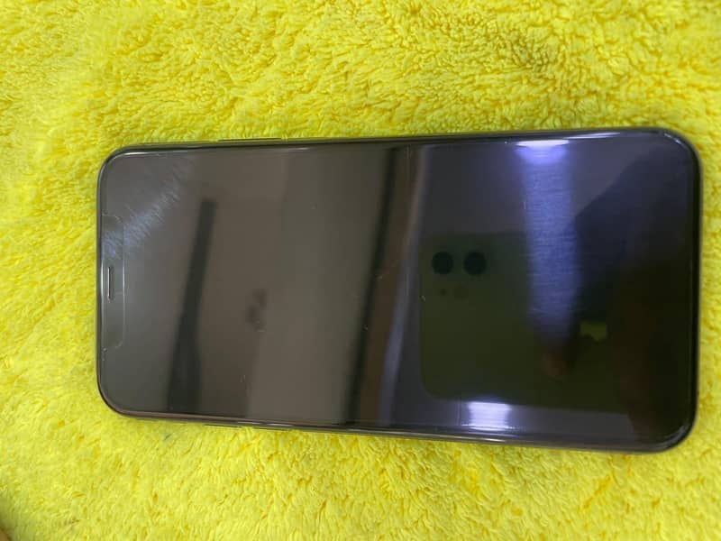 Apple iPhone XS 3
