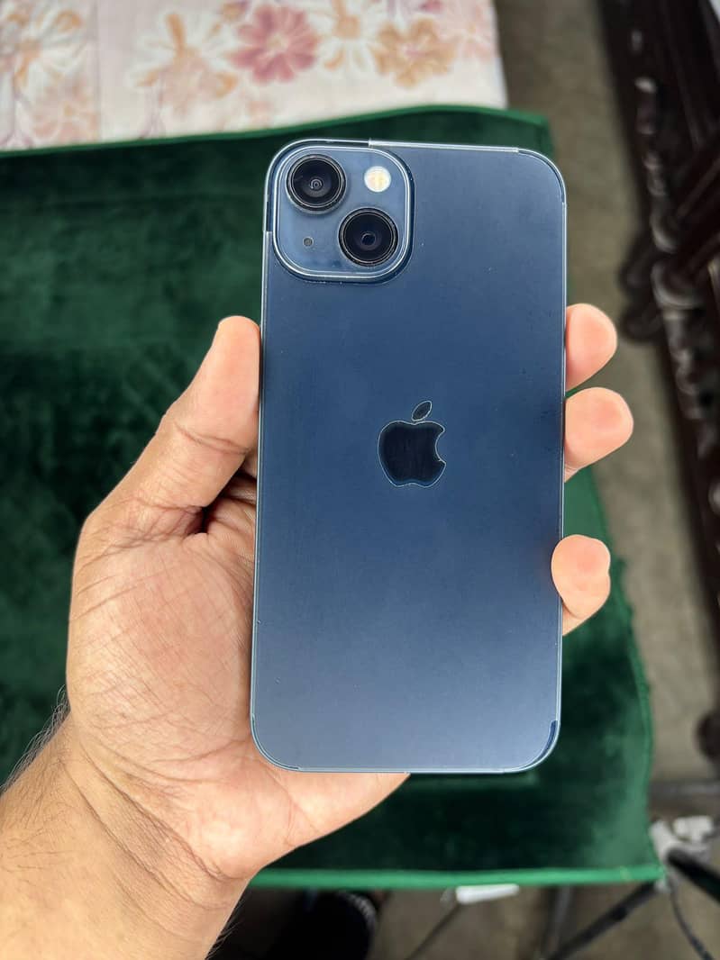 Apple iPhone 13 1