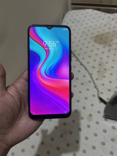 Infinix Hot 8