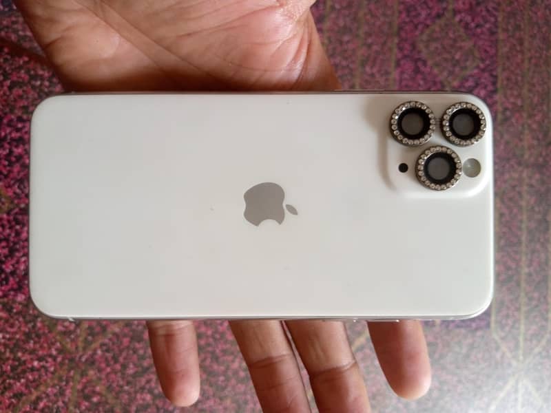 Apple iPhone X 3