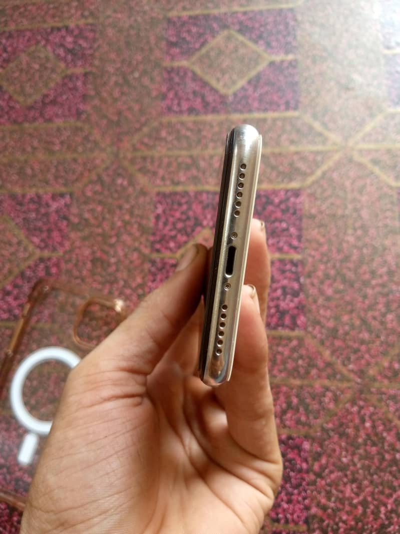 Apple iPhone X 9