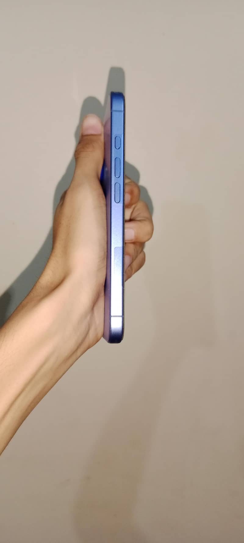 Apple iPhone 16 2