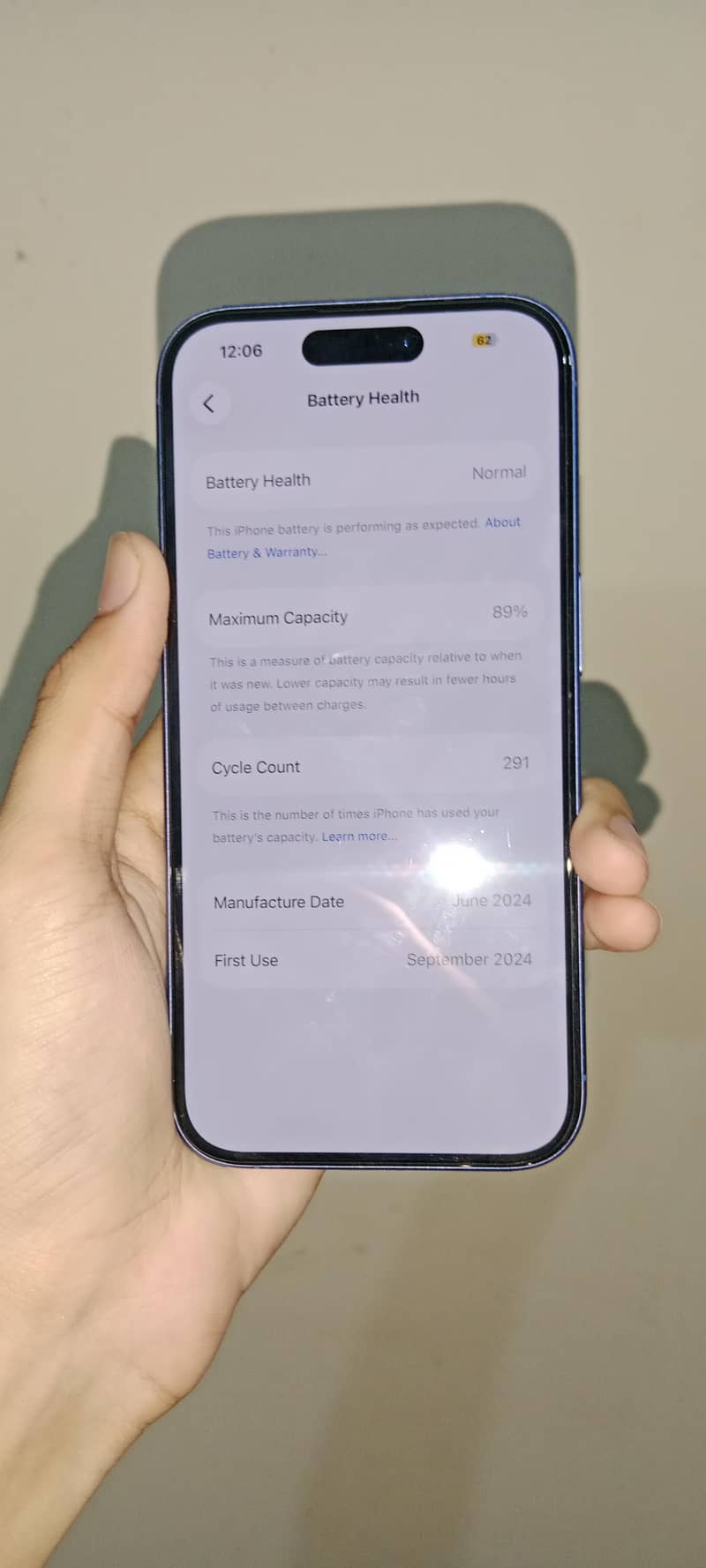 Apple iPhone 16 3