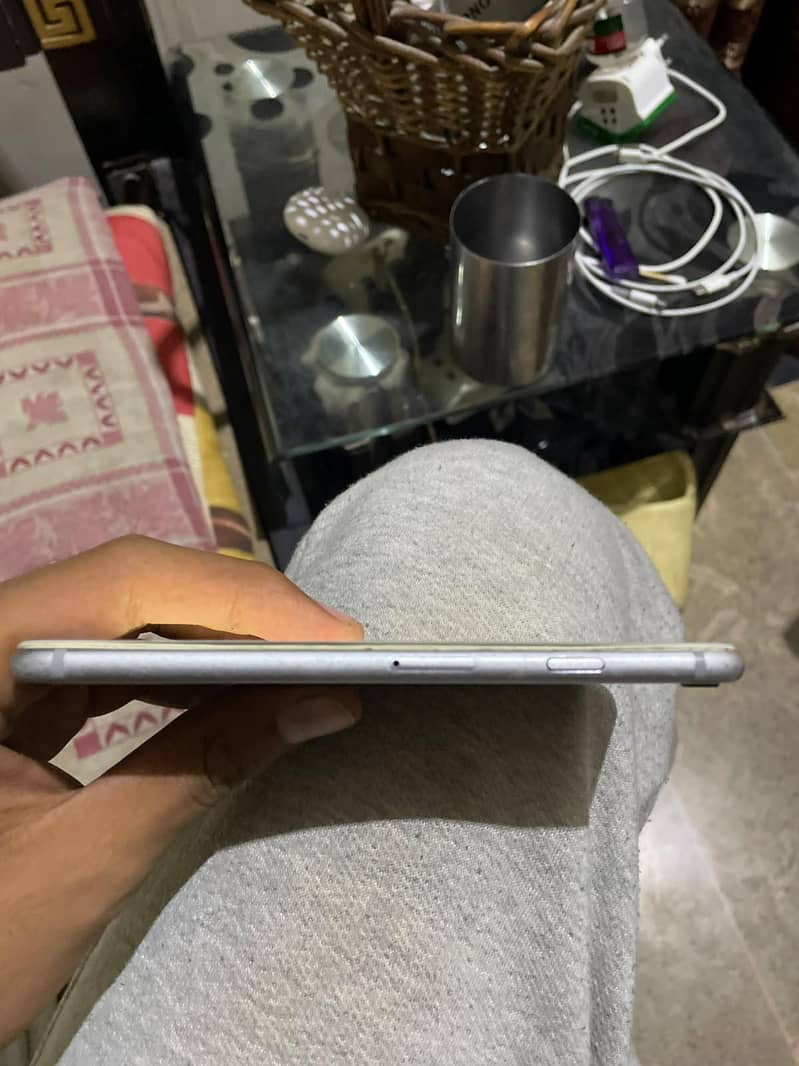 Apple iPhone 6 1