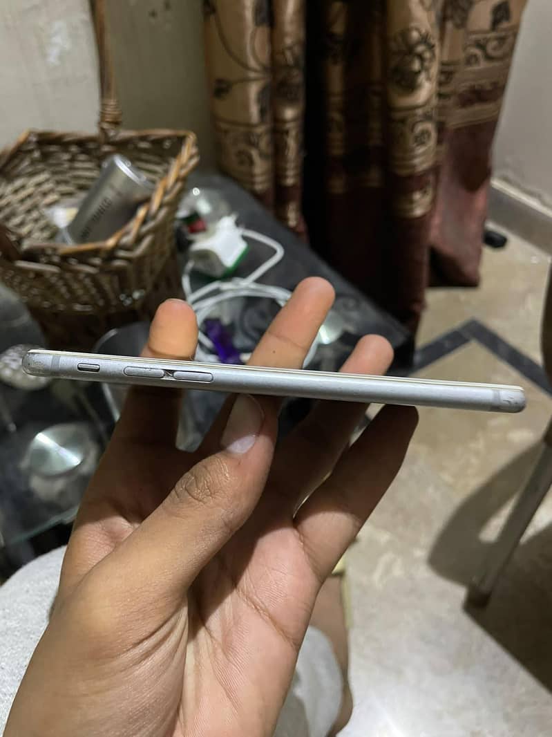 Apple iPhone 6 2