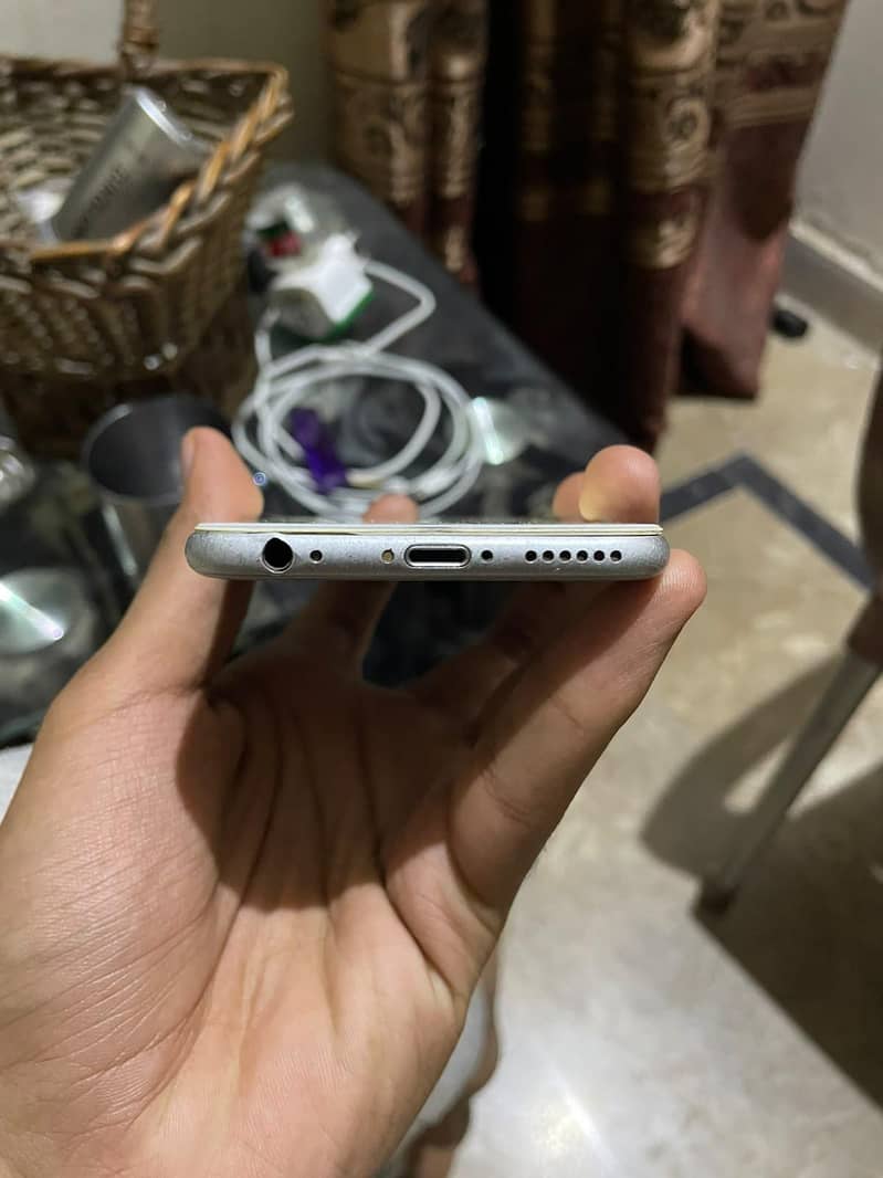 Apple iPhone 6 3