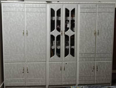 Almari/Wardrobe