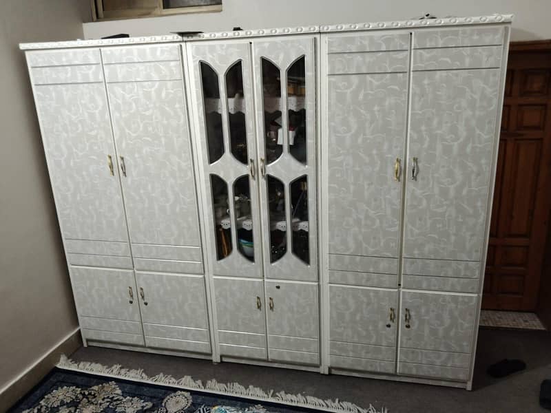 Almari/Wardrobe 2