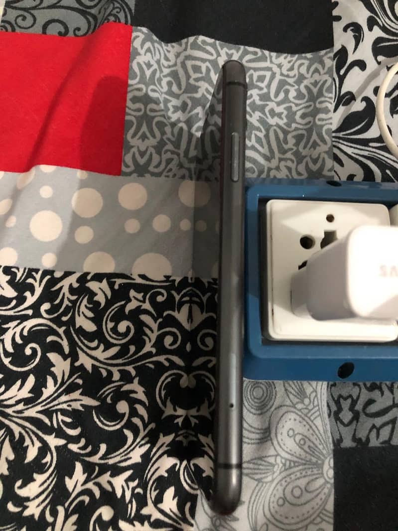 Apple iPhone 11 2
