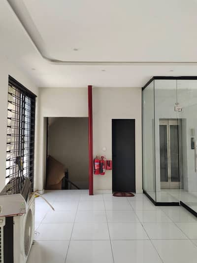 5 Marla Commercial Hall Available For Rent At Prime Location Sector F Bahria Town Lahore