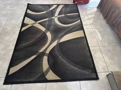 6x4 Ft Area Rug Carpet – Good Condition