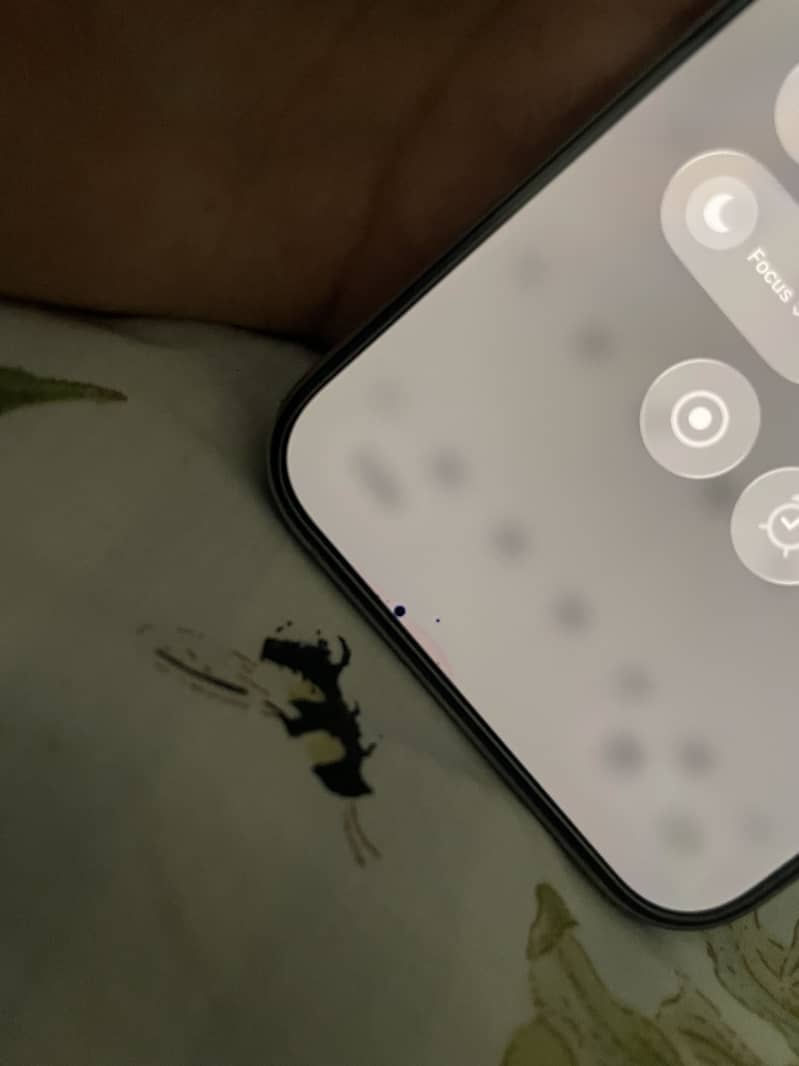 Apple iPhone 15 Pro Max 2