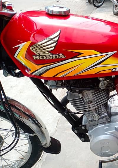 all panjab num all ok lash candtion 10/10 one hand use bike