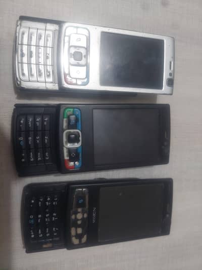 Nokia N95 , teeno sell karna ak sath