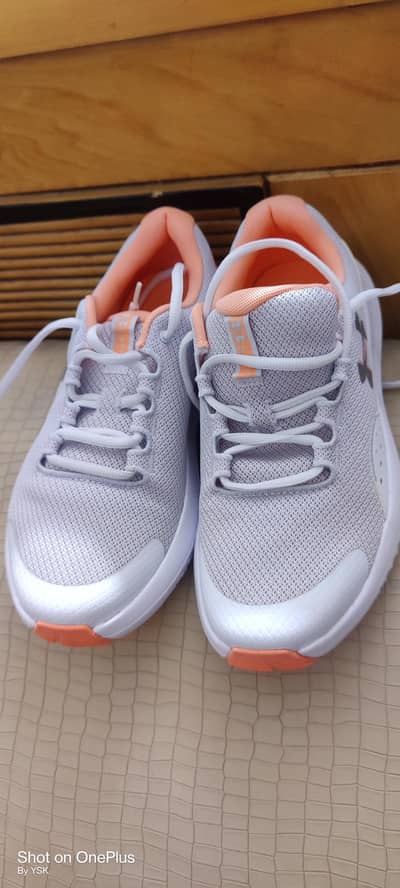 Under Armour Women's Charged Surge 4
