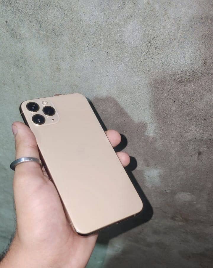 Apple iPhone 11 pro 0