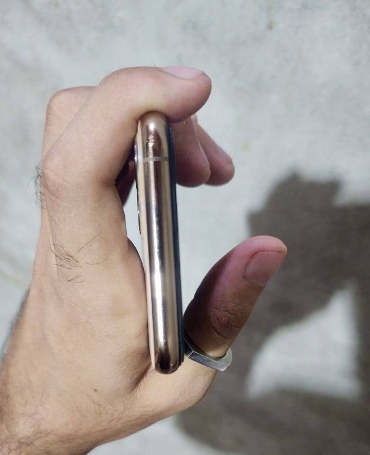 Apple iPhone 11 pro 3