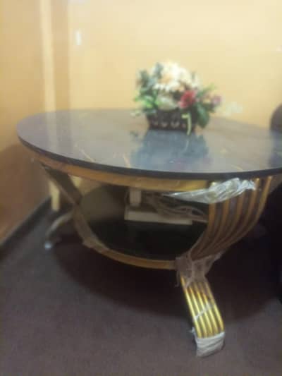 beautyfull Design Table Avilable