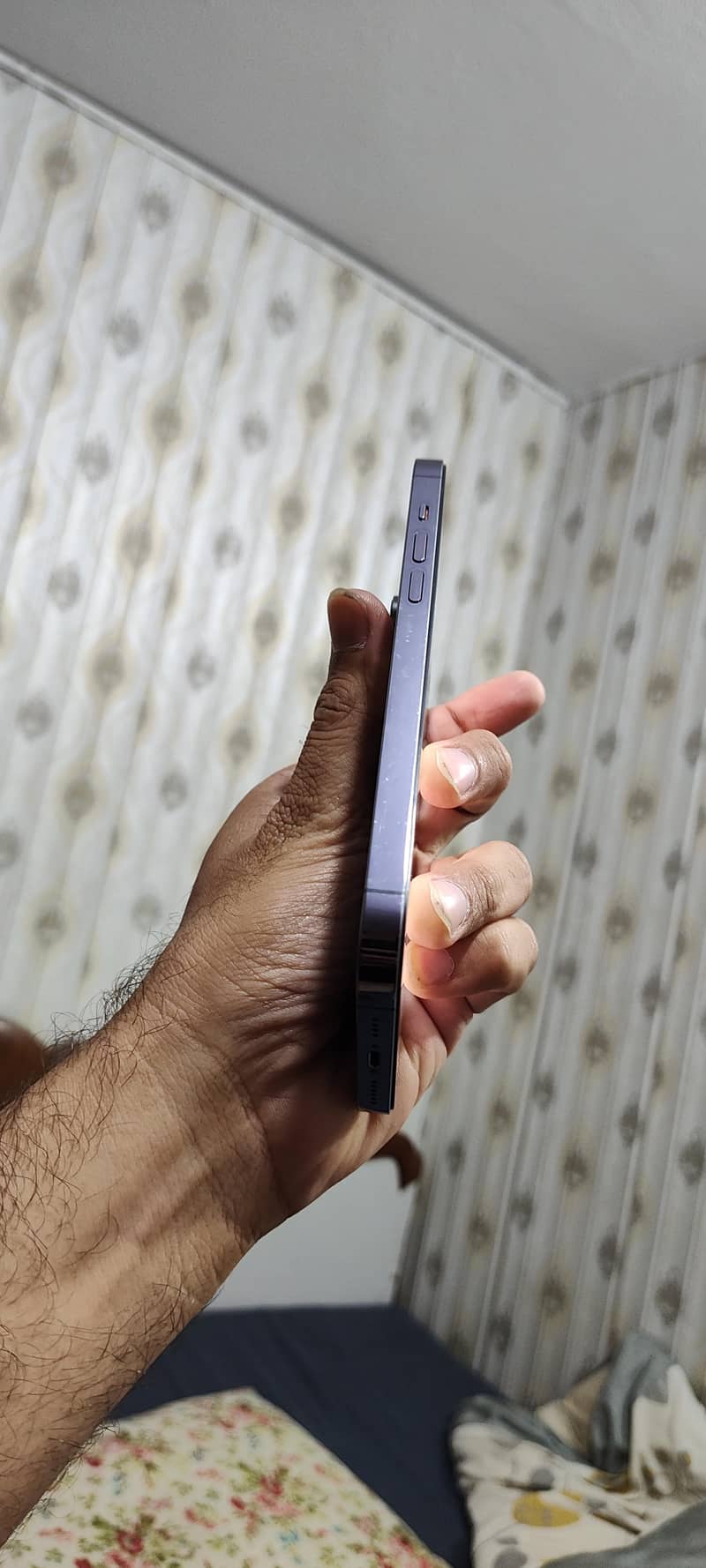 Apple iPhone 14 Pro 2