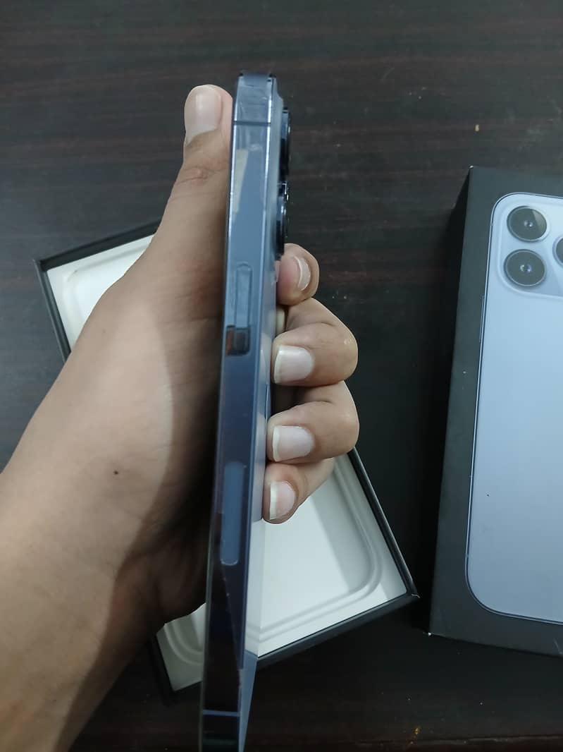 Apple iPhone 13 Pro 0