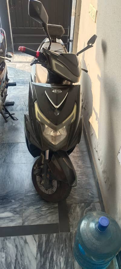 Electric Scooty For Sale  (Black Color)