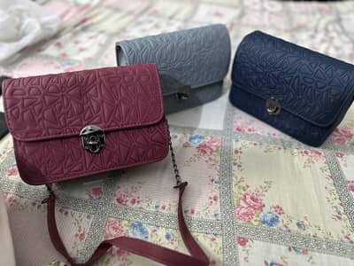 Ladies hand bag