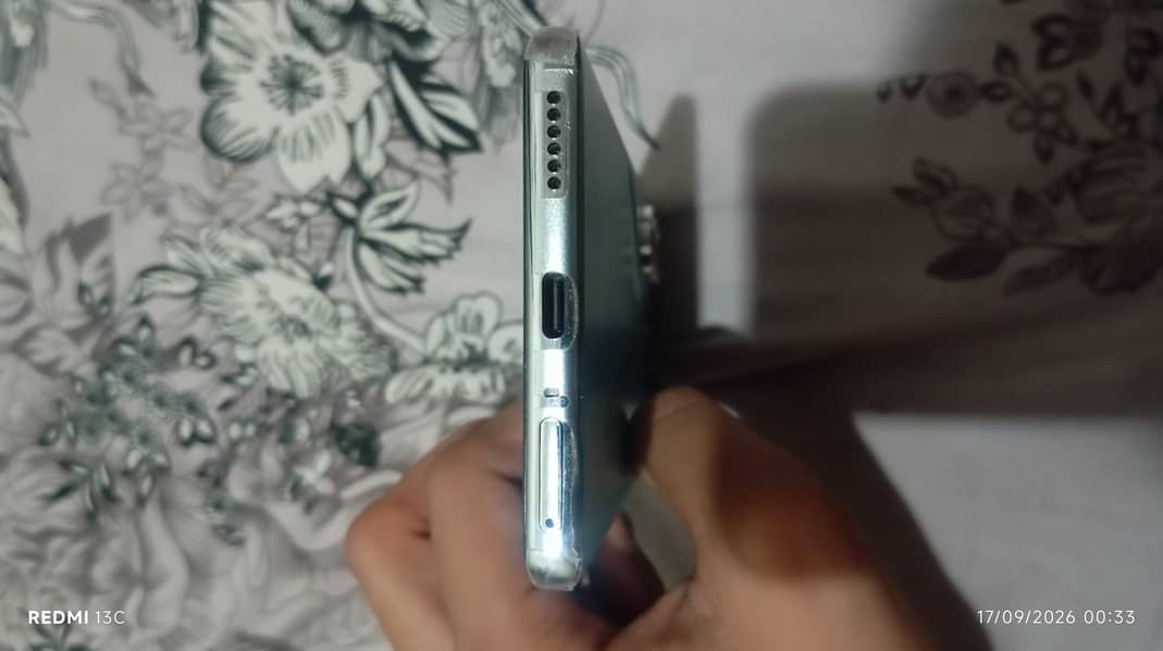 Tecno Camon 40pro 4