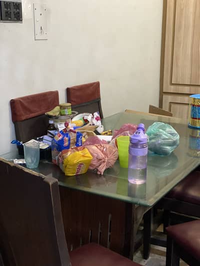 DINNING TABLE WITH 6 CHAIRS