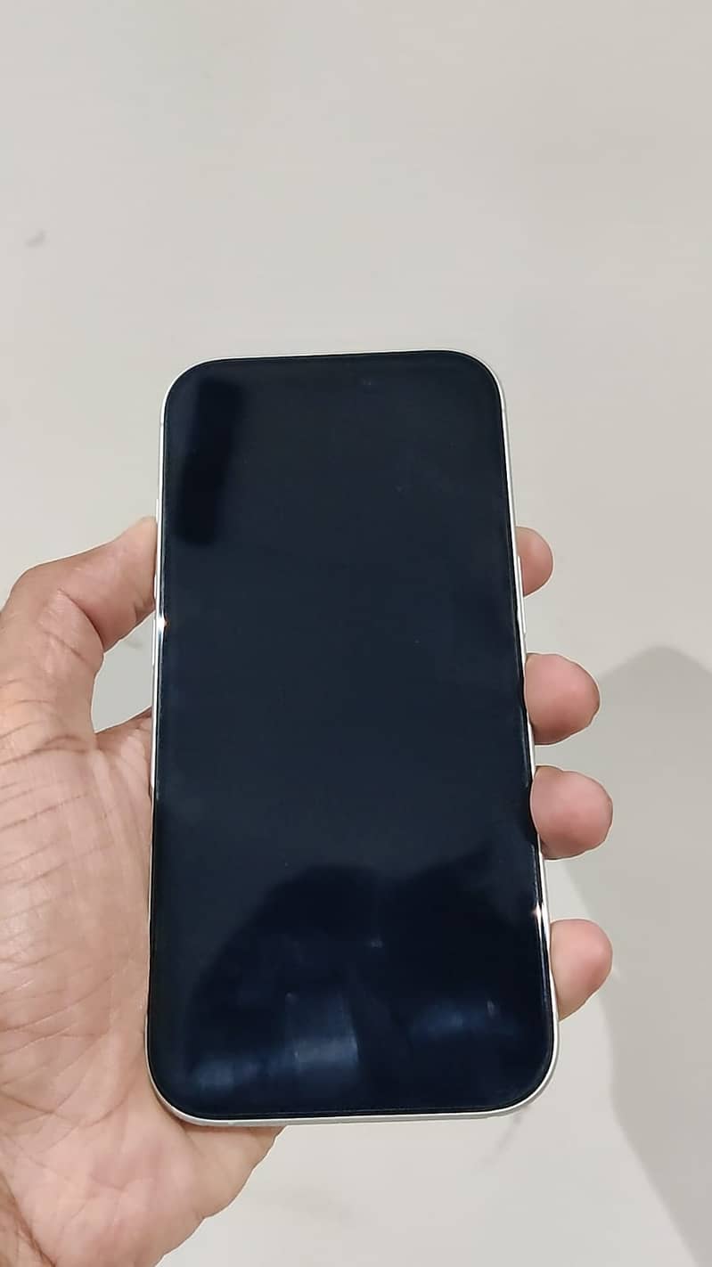 Apple iPhone 17 5