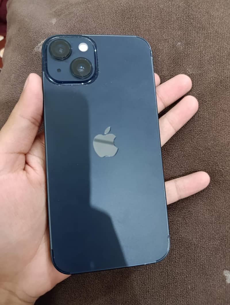Apple iPhone 13 0