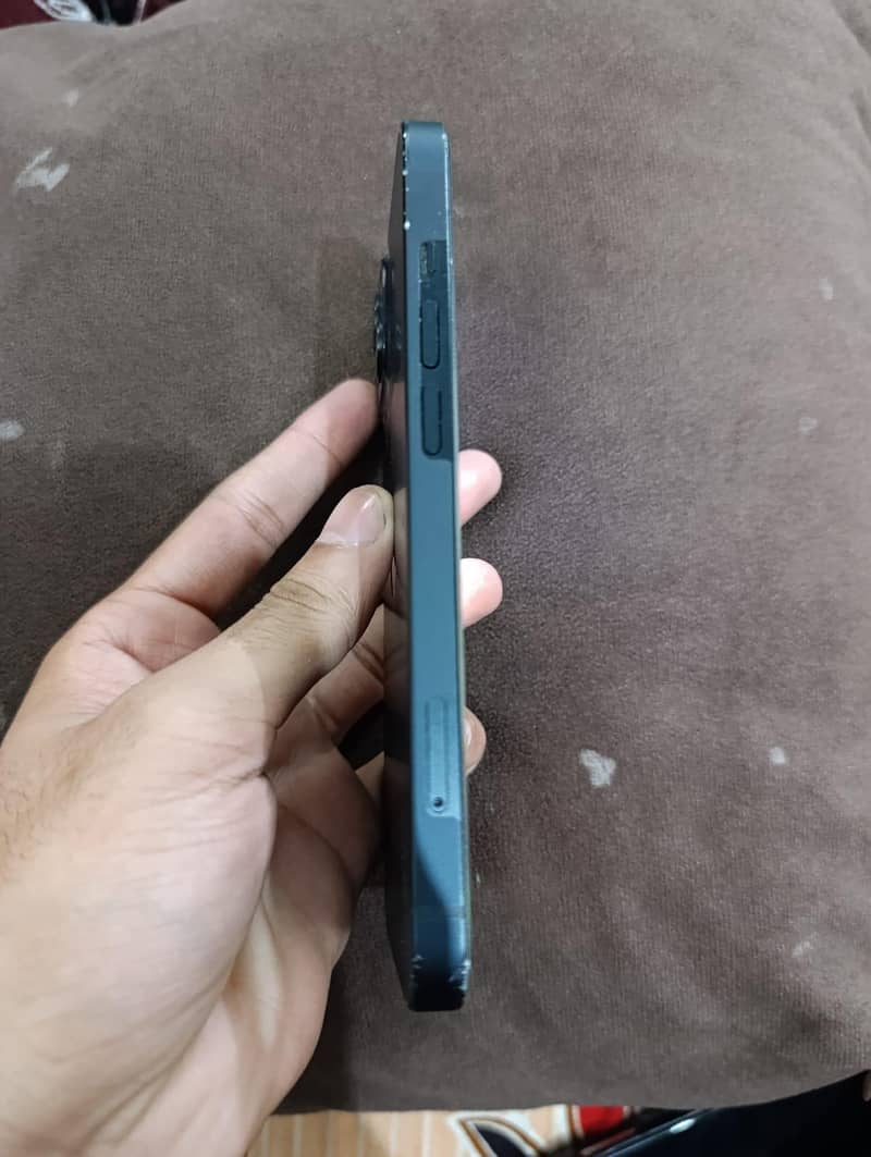 Apple iPhone 13 1