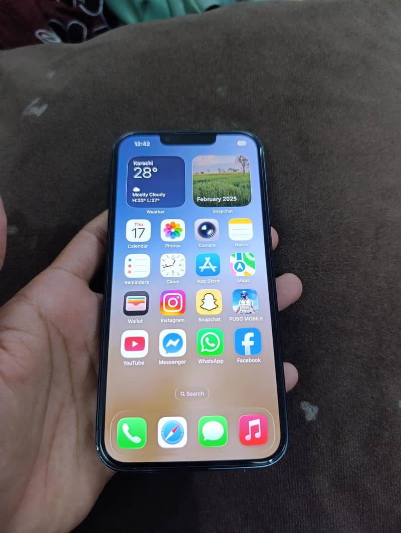 Apple iPhone 13 5