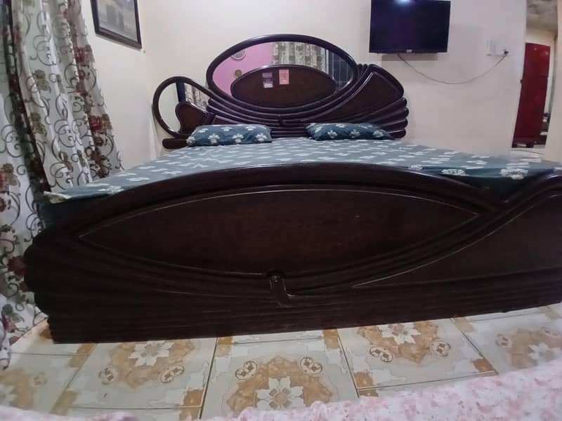 king size bed 1